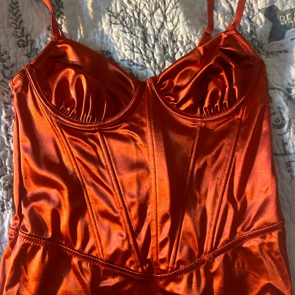 Orange pretty corset dress, size medium, new with tag, great for going out